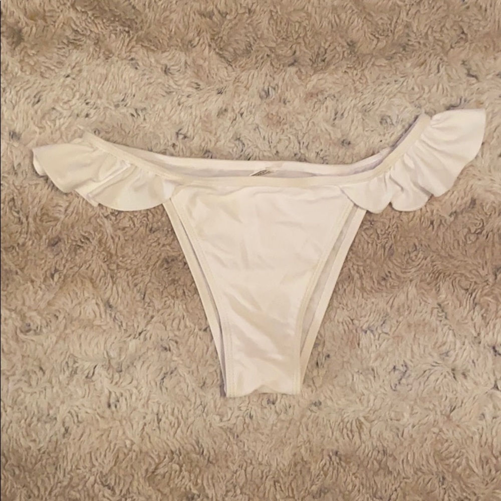 White Ruffle Strap Top Bikini - Picture 4 of 5